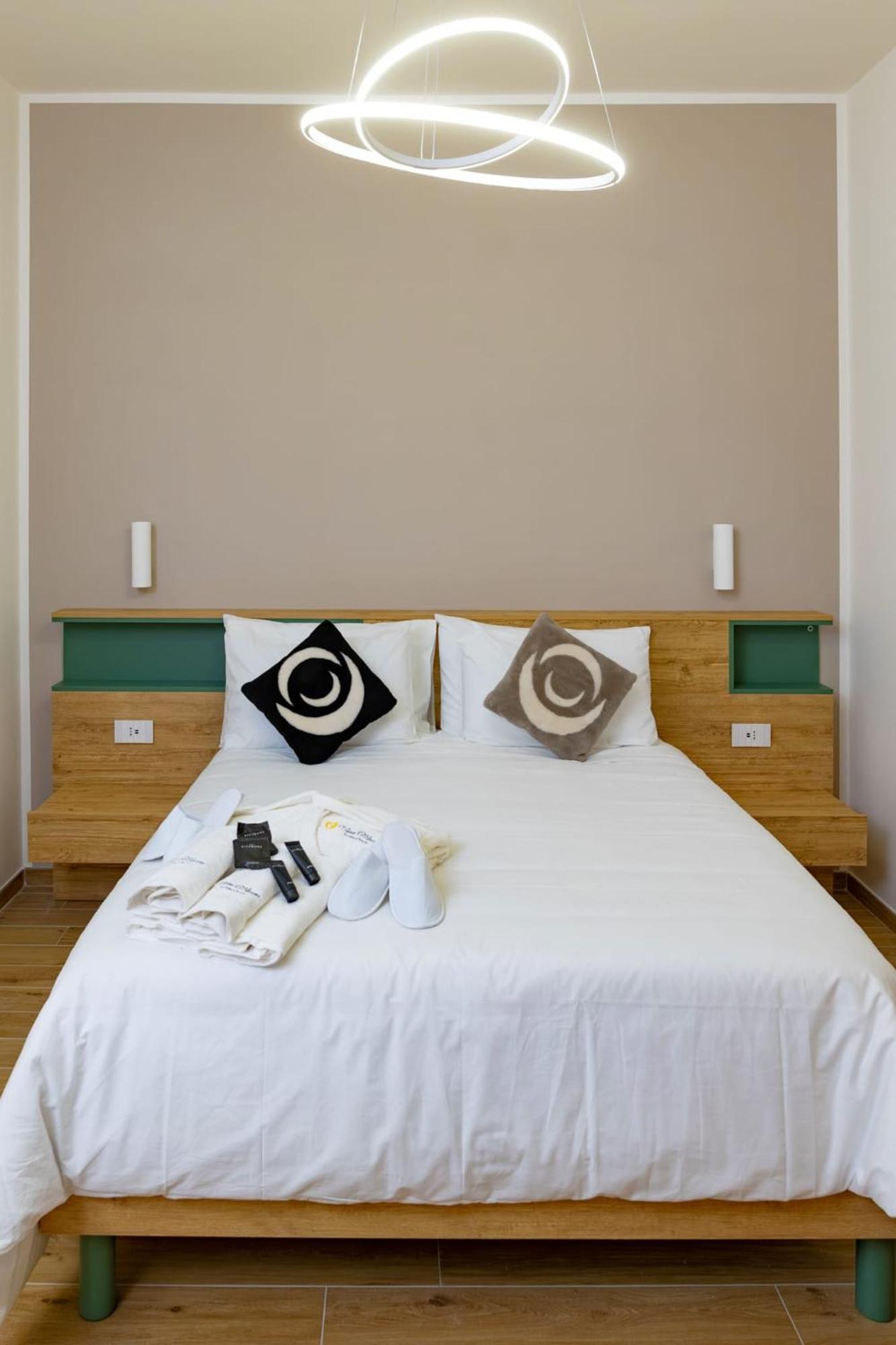 شقة Three Moons Boutique House/Calypso ساليرنو المظهر الخارجي الصورة