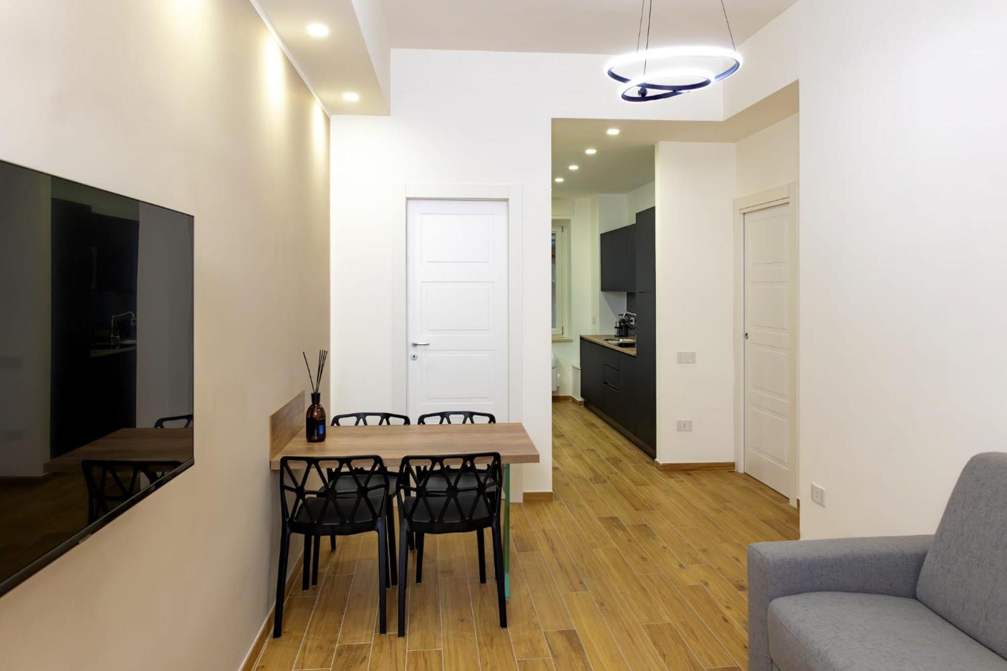 شقة Three Moons Boutique House/Calypso ساليرنو المظهر الخارجي الصورة