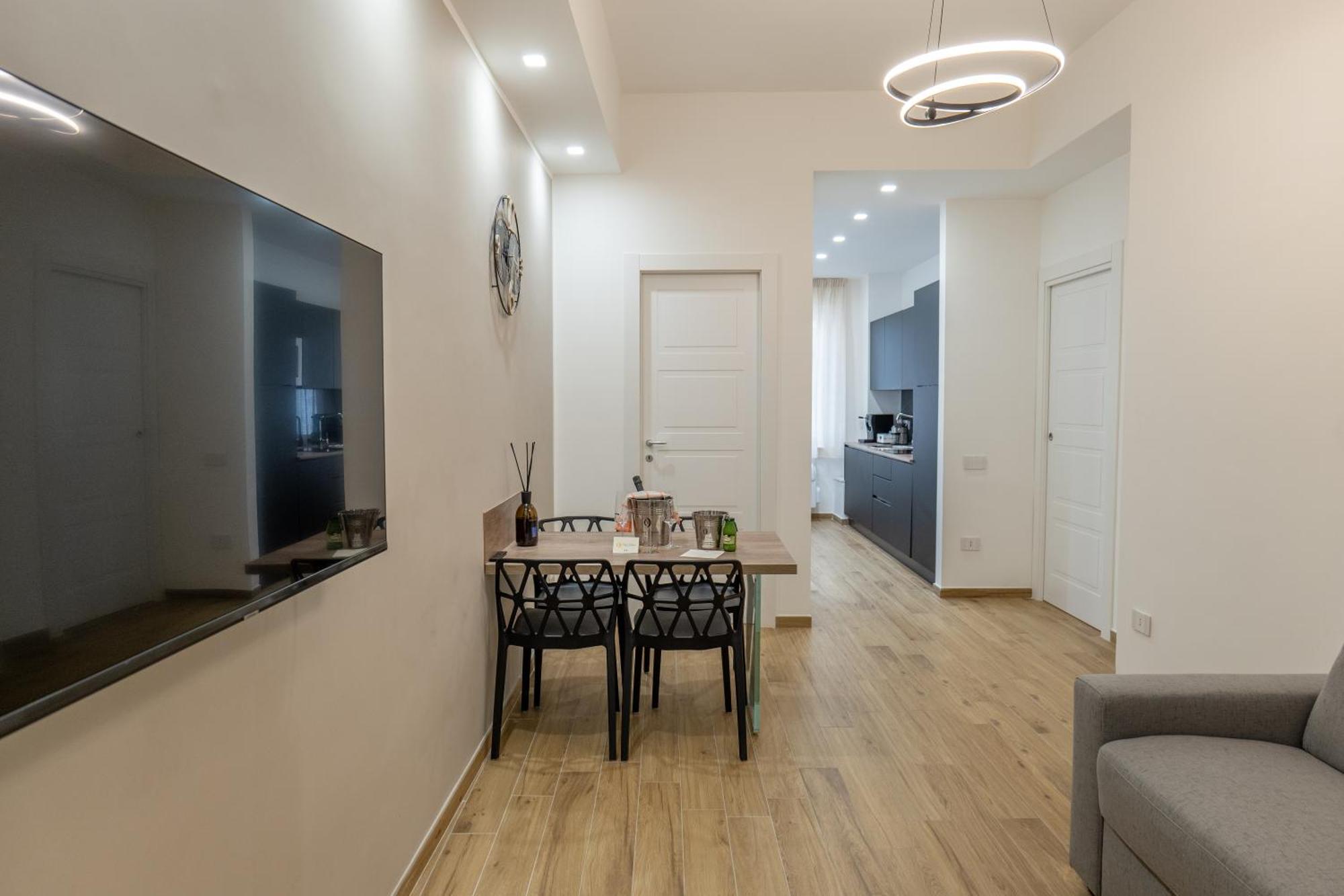 شقة Three Moons Boutique House/Calypso ساليرنو المظهر الخارجي الصورة
