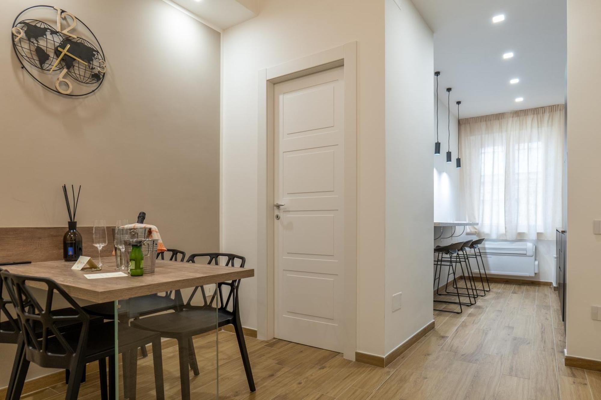 شقة Three Moons Boutique House/Calypso ساليرنو المظهر الخارجي الصورة