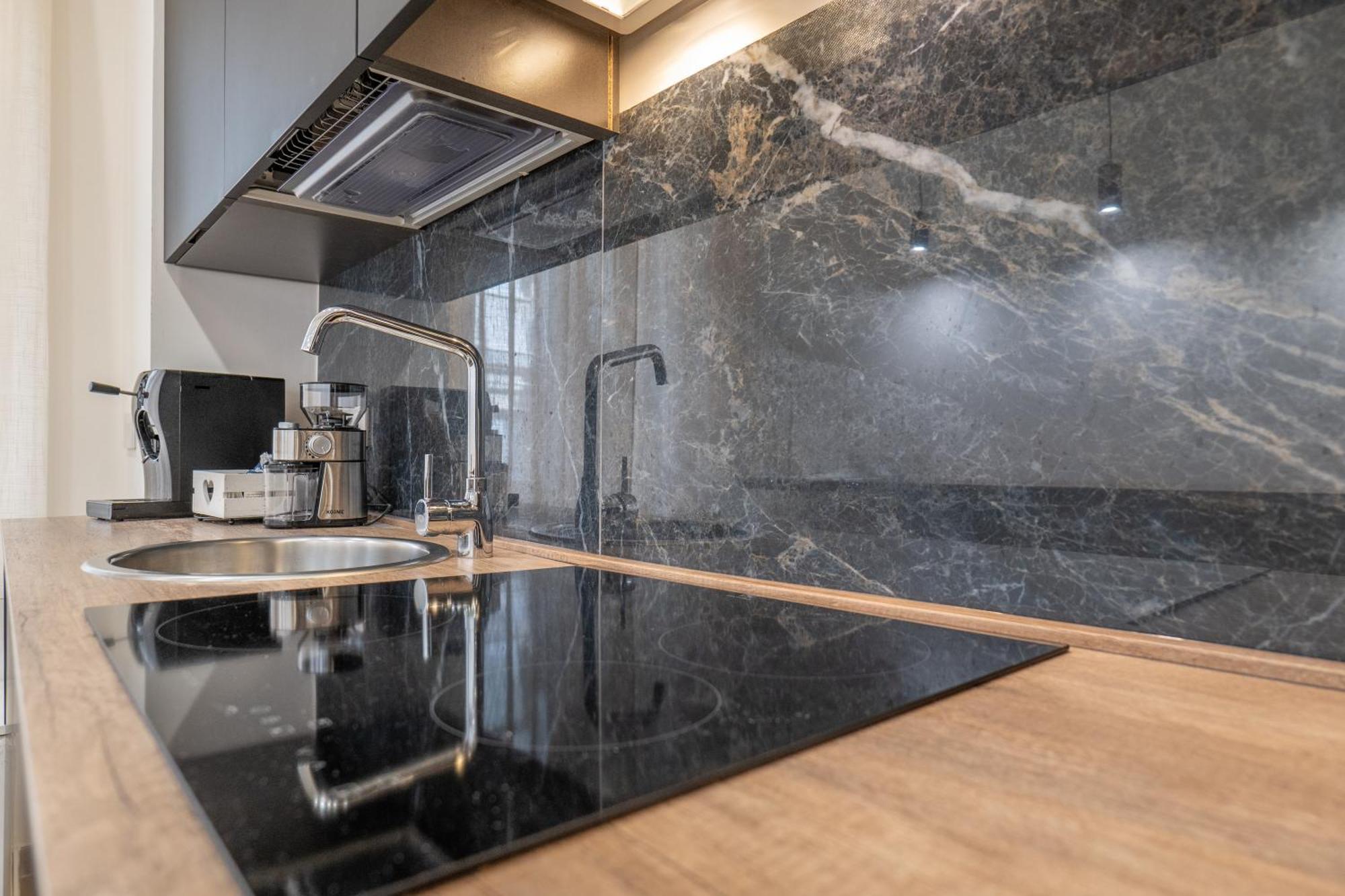 شقة Three Moons Boutique House/Calypso ساليرنو المظهر الخارجي الصورة